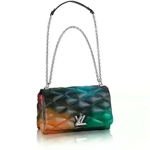 Authentic Louis Vuitton twist lock Puff GO 14 PM- COA INCLUDED - Picture 1 of 14
